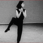 Yvonne Rainer: La revolucionaria de la danza postmoderna